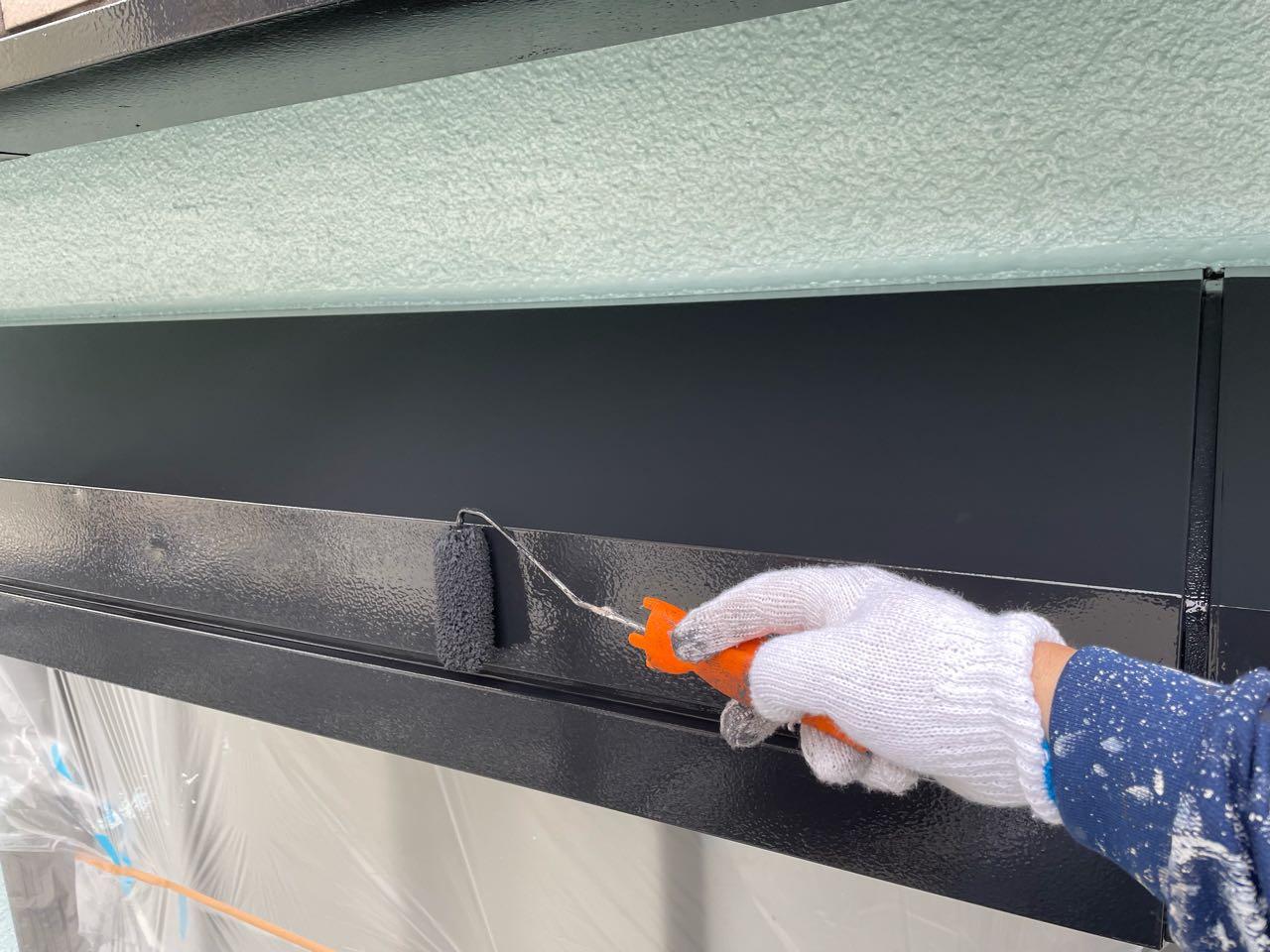 【シャッターボックス塗装】上塗り