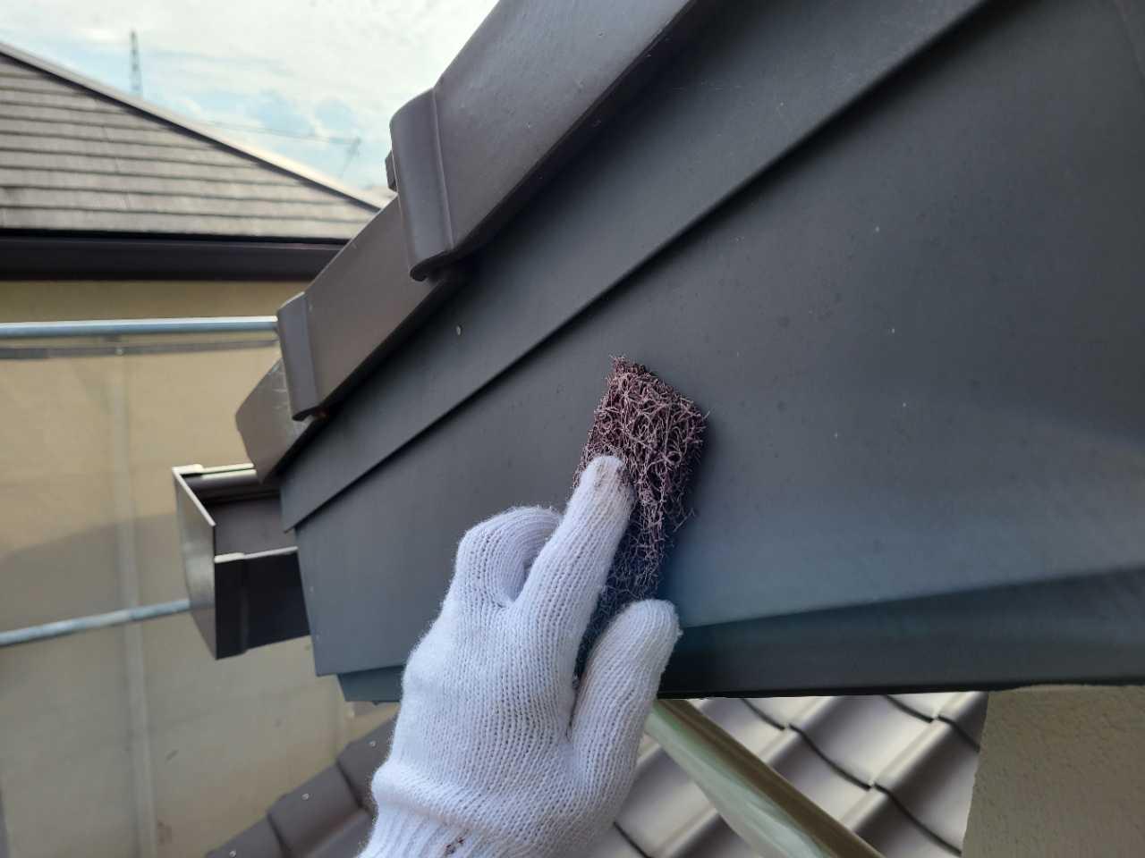 【破風・鼻隠し塗装】ケレン作業