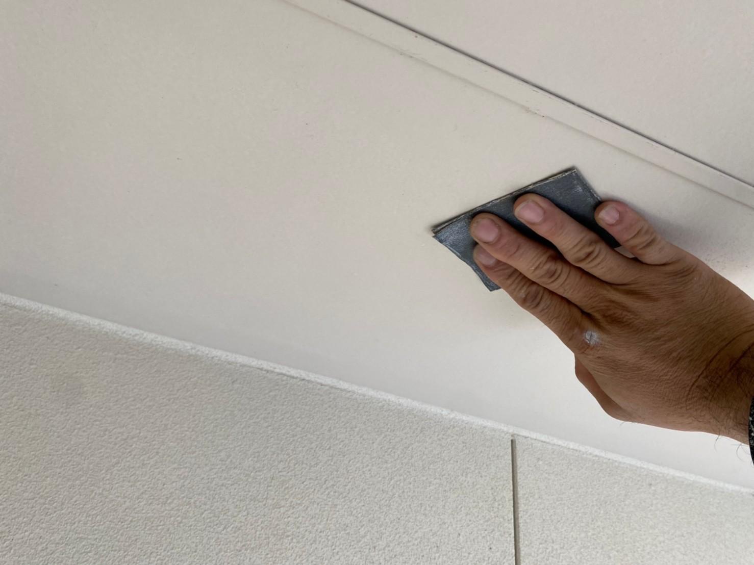 【軒天塗装】ケレン作業