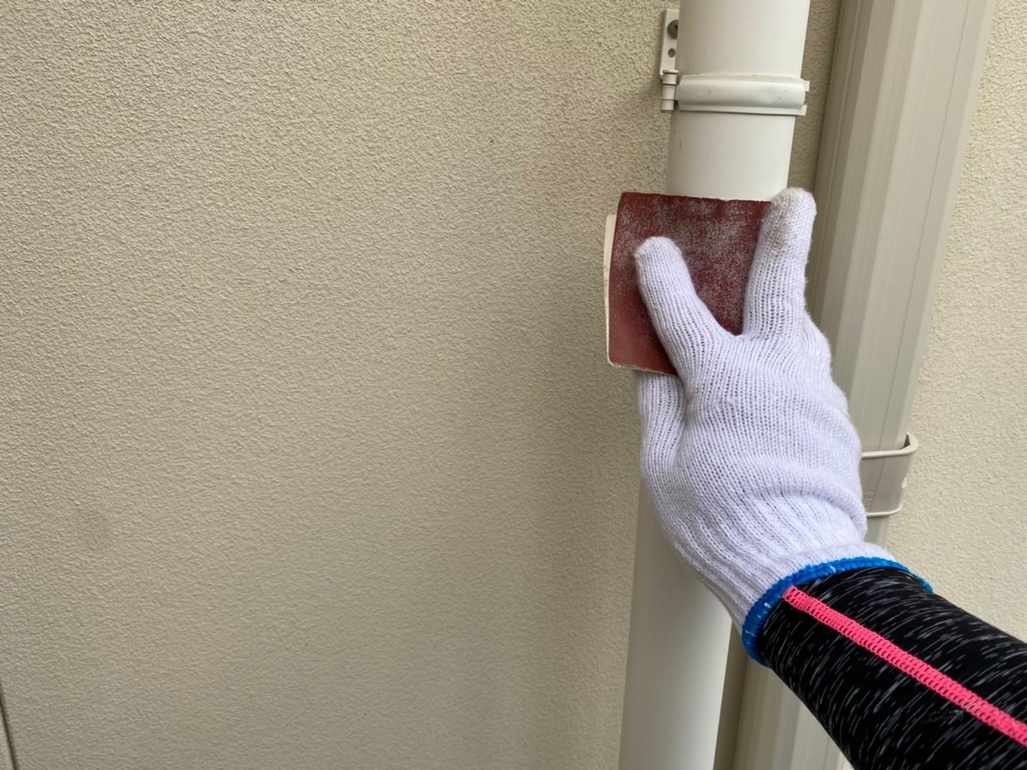 【雨樋塗装】ケレン作業