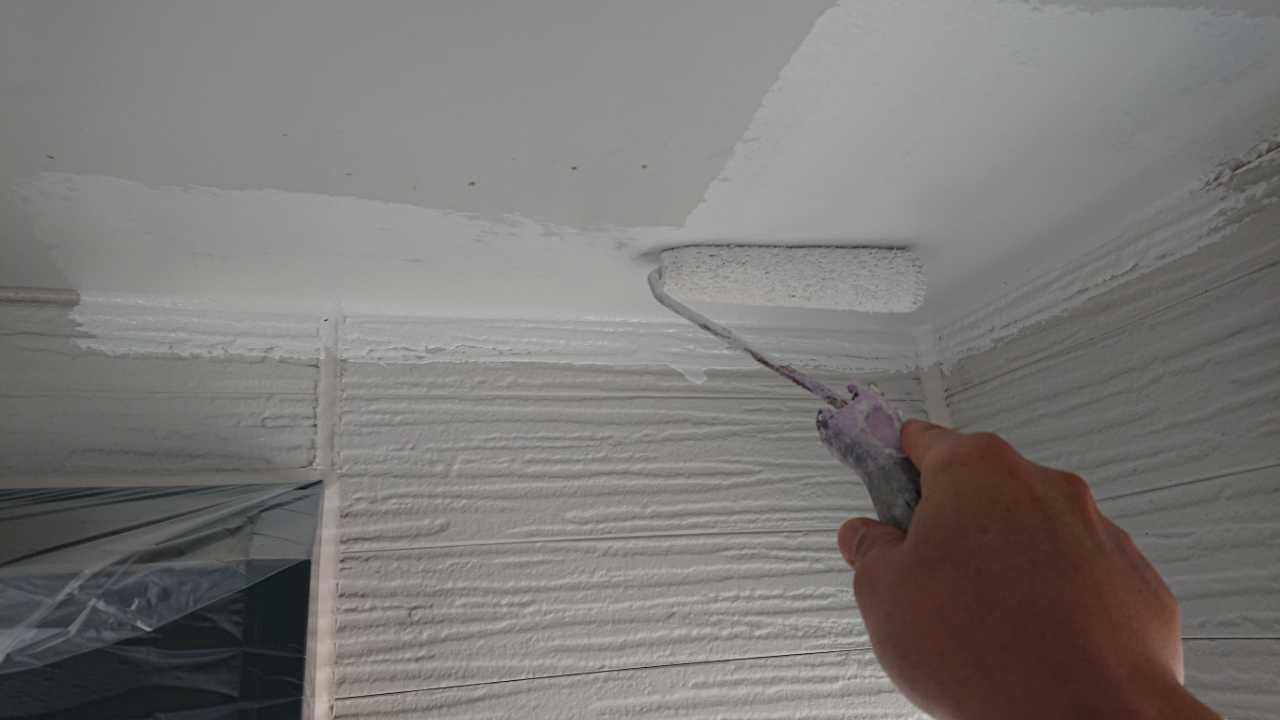 【軒天塗装】下塗り