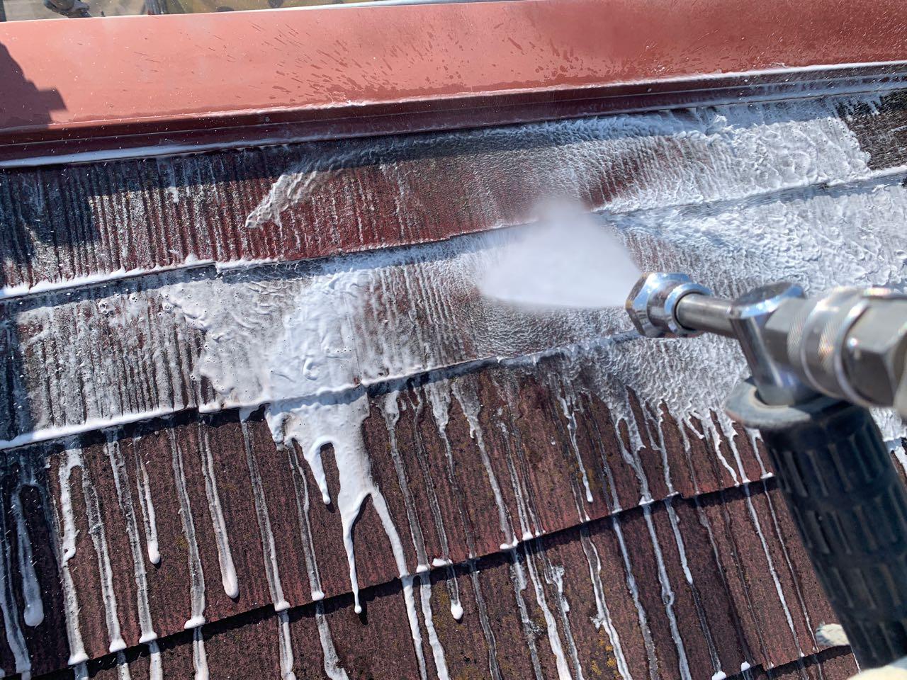 【屋根洗浄】バイオ洗剤塗布