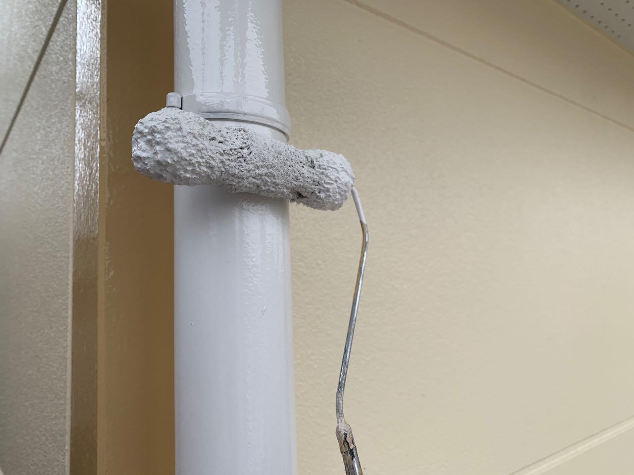 【雨樋塗装】上塗り