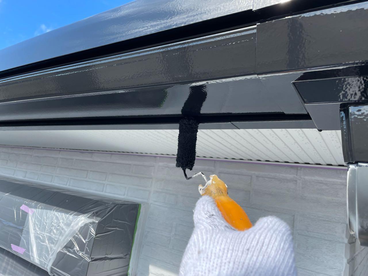 【破風・鼻隠し塗装】上塗り