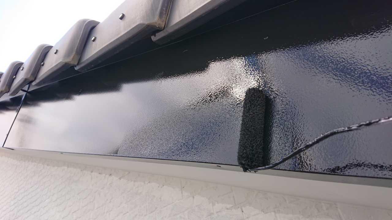 【破風・鼻隠し塗装】上塗り