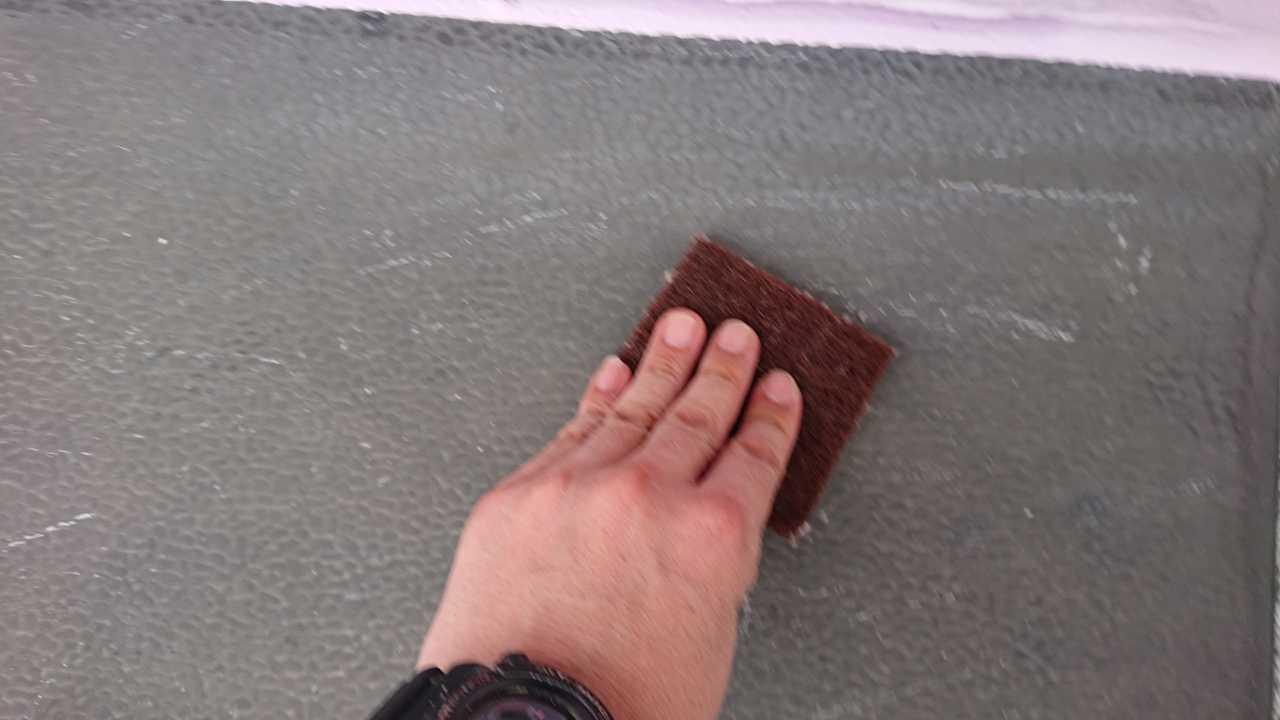 【庇塗装】ケレン作業