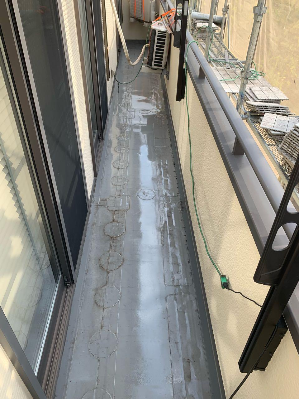 【防水工事】プライマー塗布