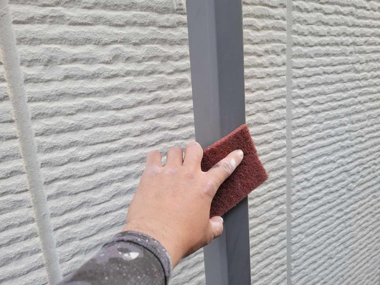 【雨樋塗装】ケレン作業