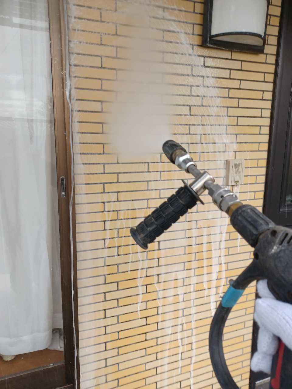 【外壁洗浄】バイオ洗剤塗布