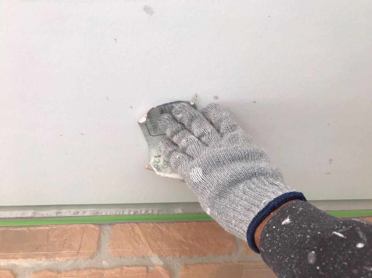 【軒天塗装】ケレン作業