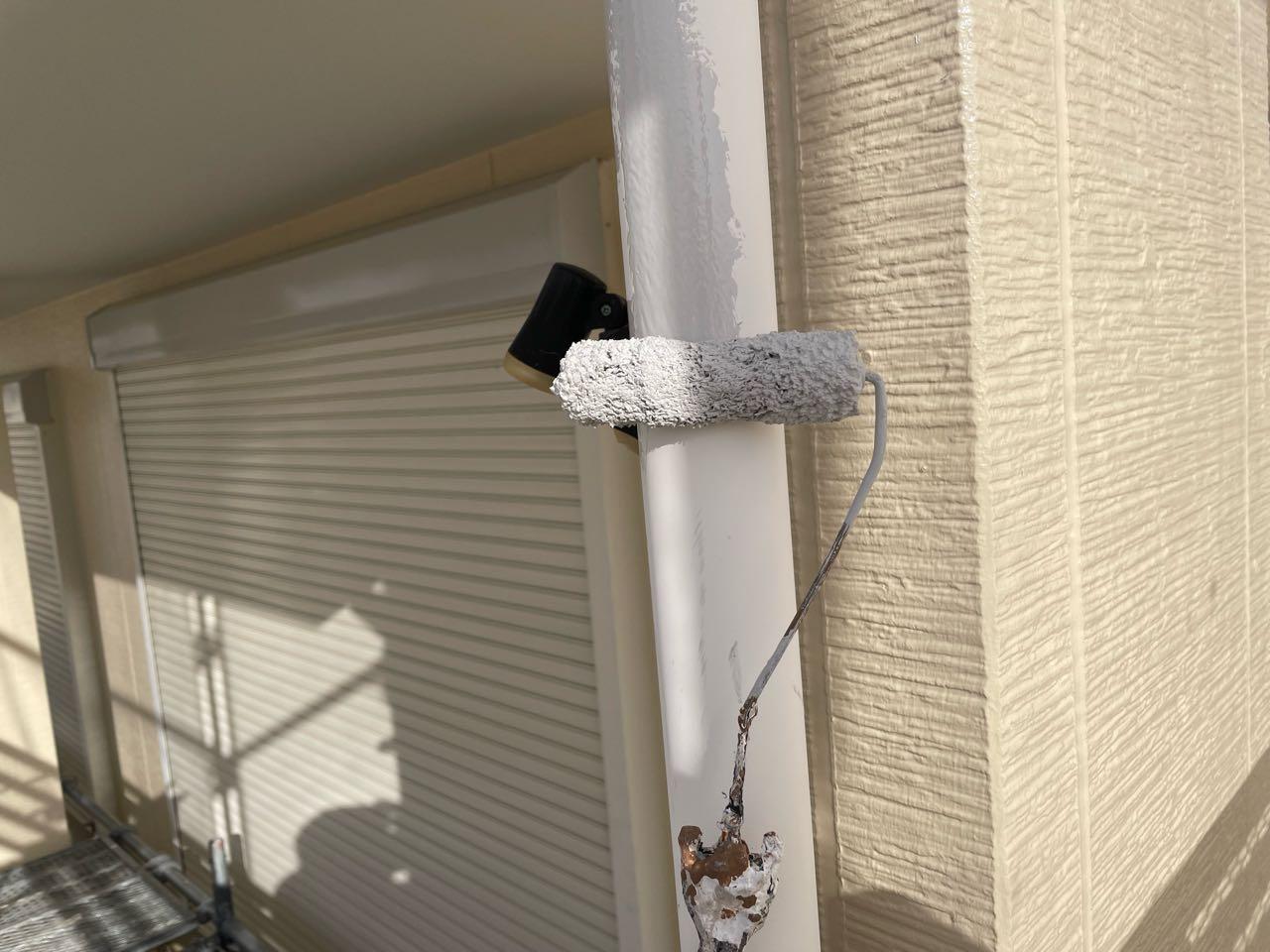 【雨樋塗装】下塗り