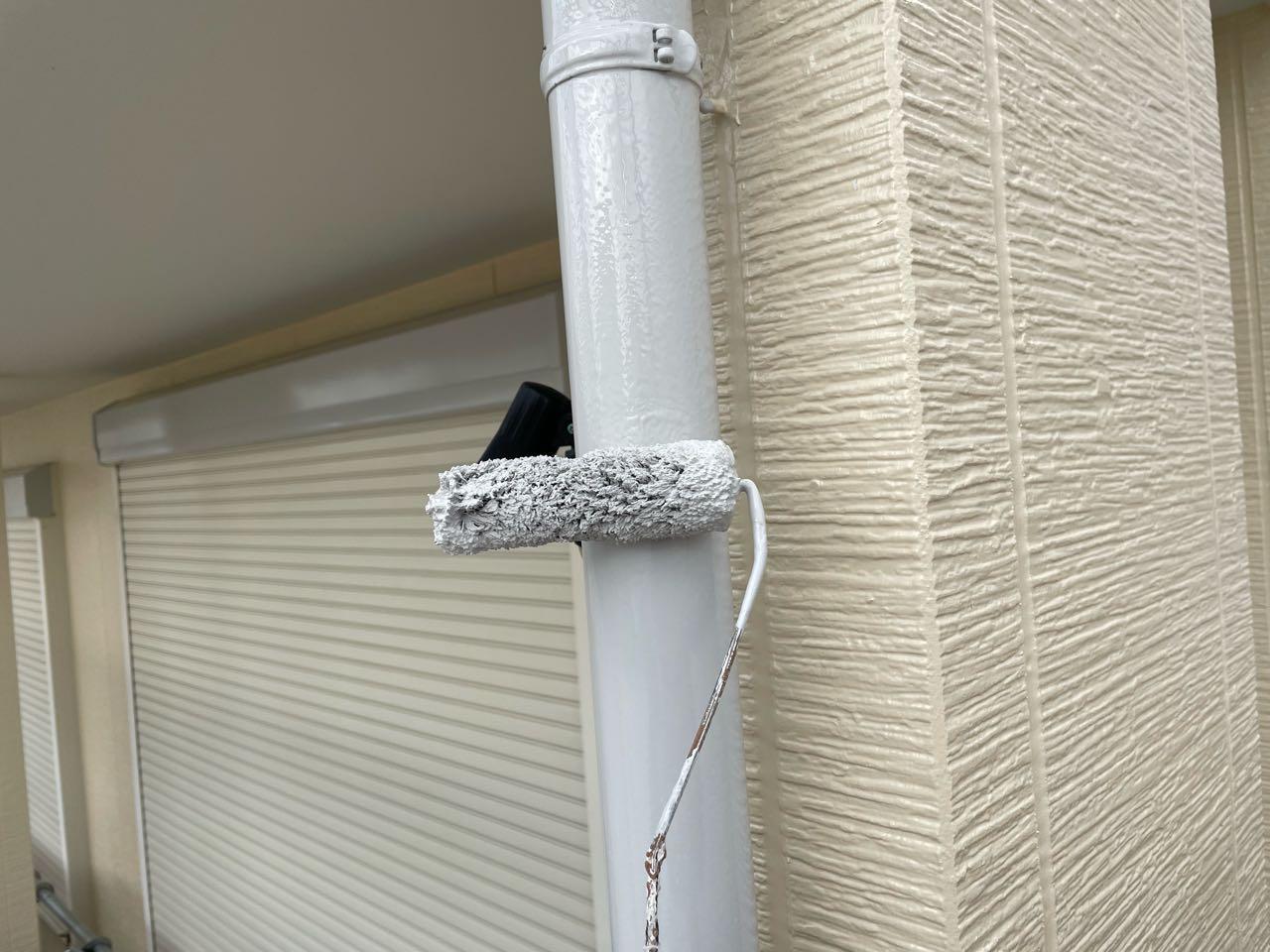 【雨樋塗装】上塗り