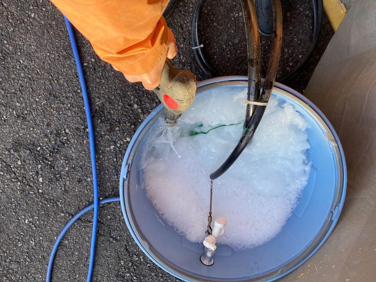 【バイオ洗剤準備】洗浄液攪拌