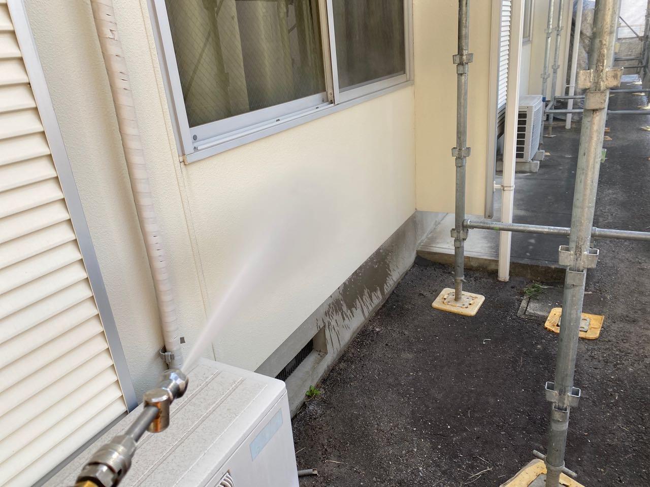 【外壁洗浄】バイオ洗剤塗布