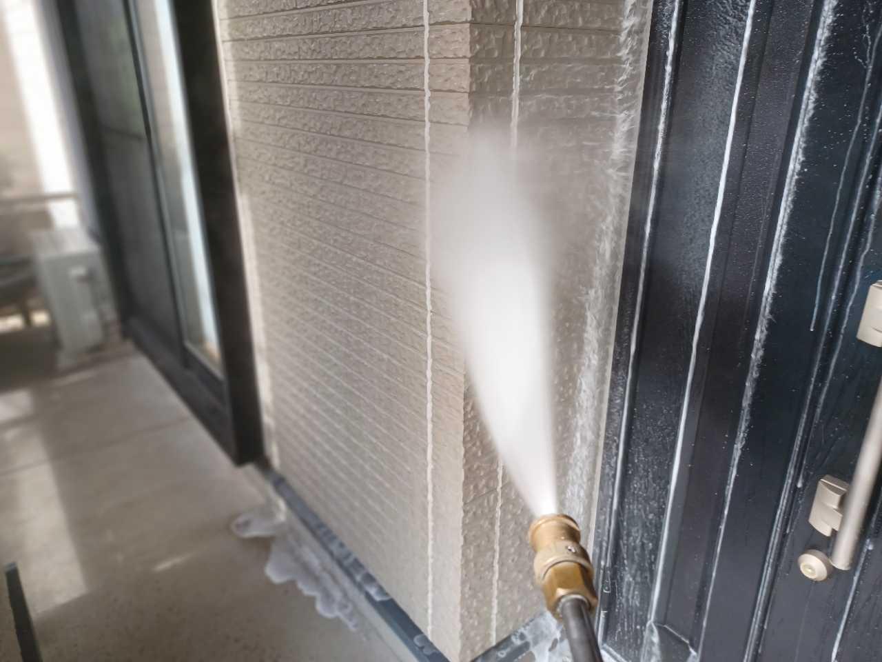 【外壁洗浄】バイオ洗剤塗布