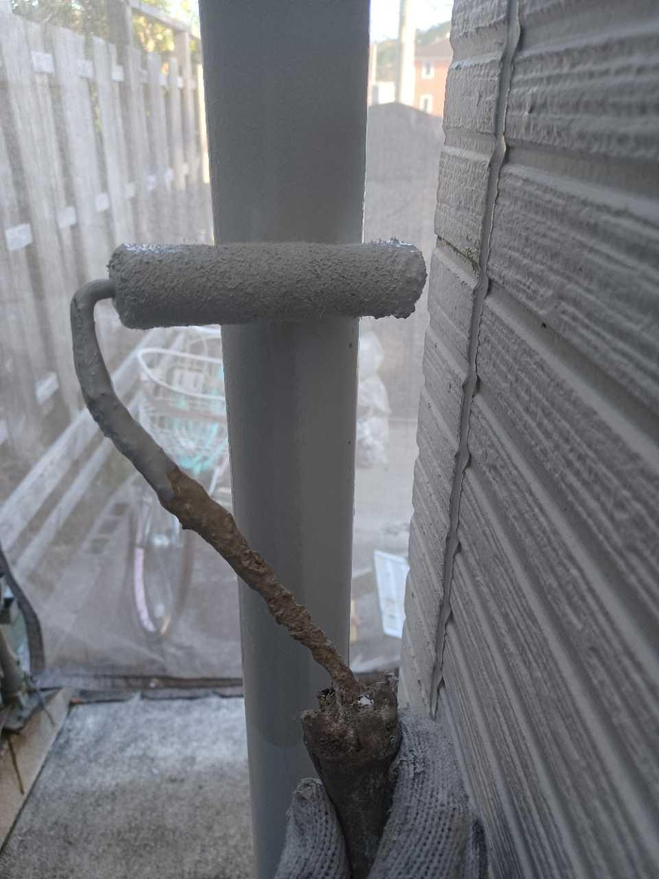 【雨樋塗装】下塗り