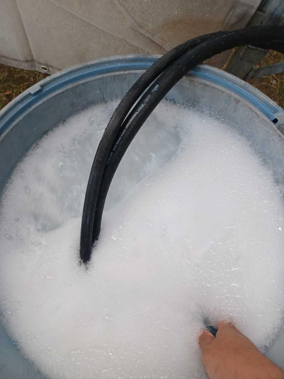 【バイオ洗剤準備】洗浄液攪拌