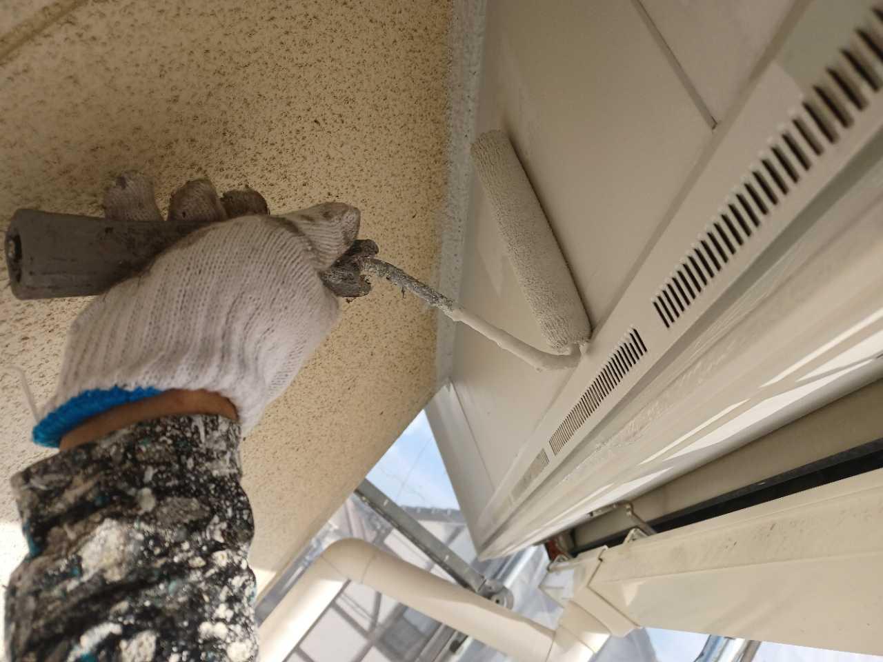 【軒天塗装】下塗り