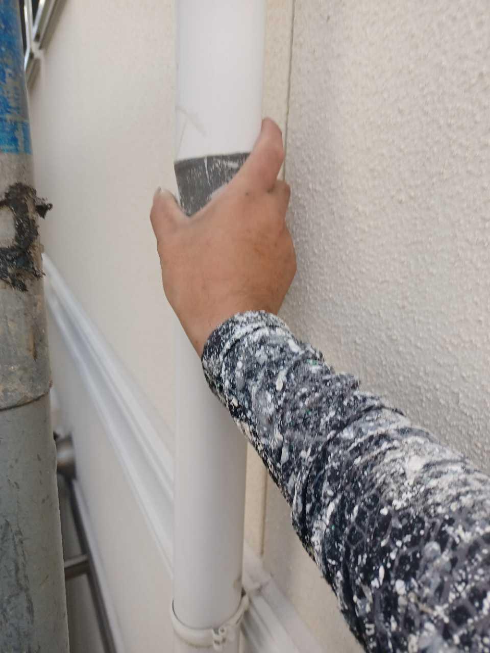 【雨樋塗装】ケレン作業