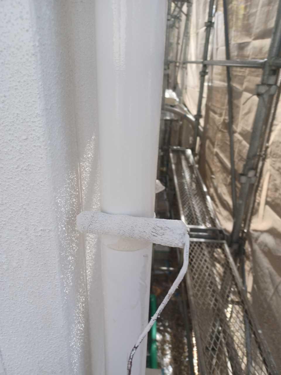 【雨樋塗装】下塗り