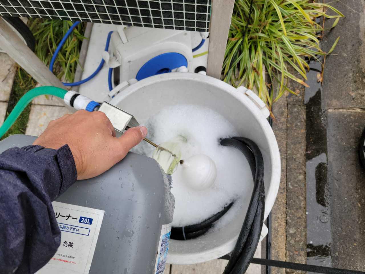 【バイオ洗剤準備】原液混入