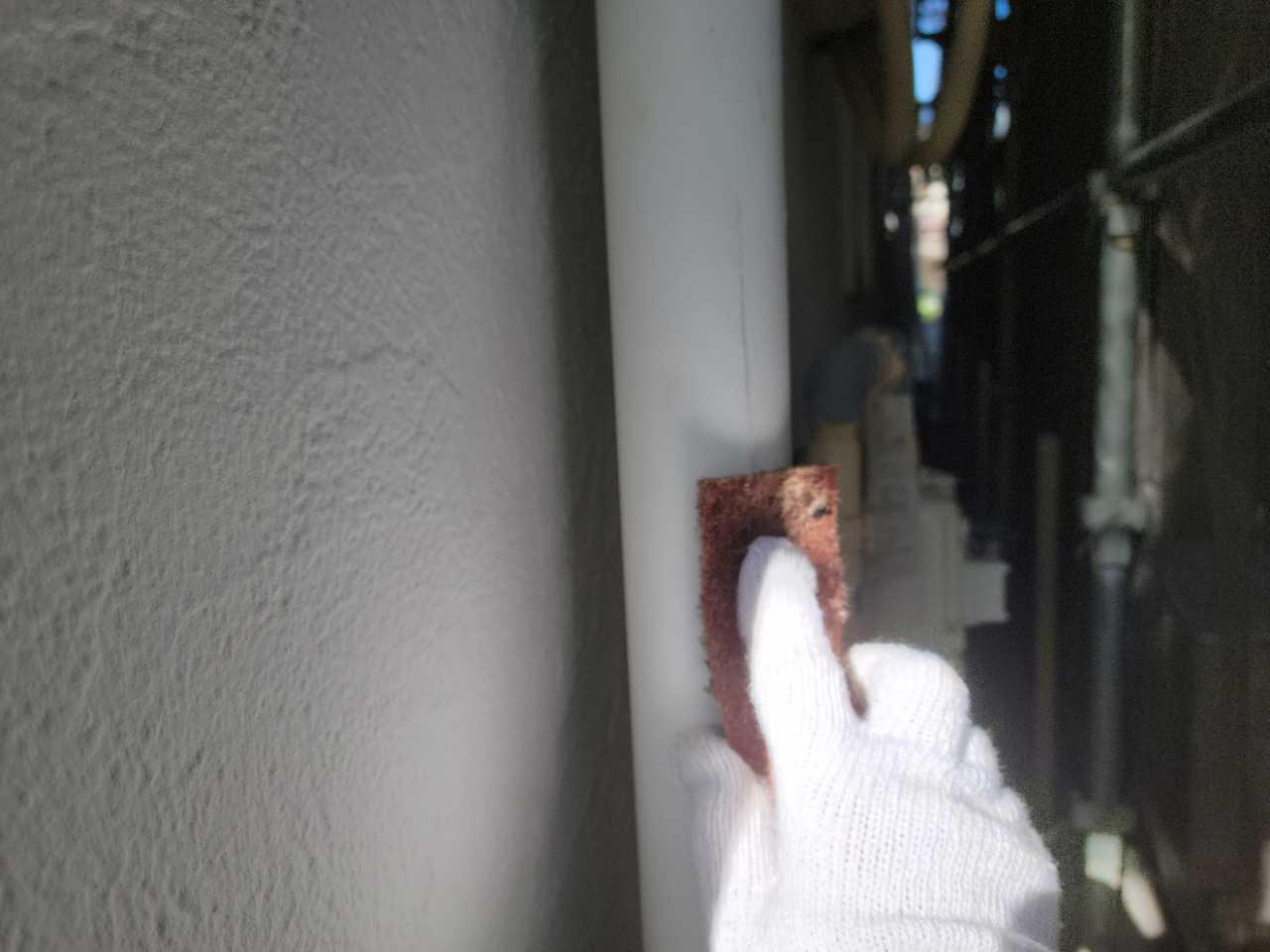 【雨樋塗装】ケレン作業