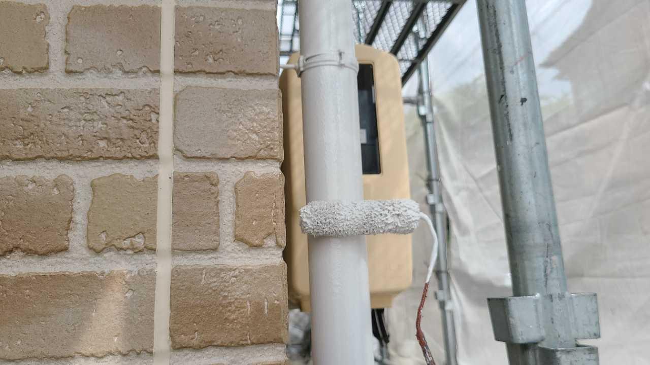 【雨樋塗装】上塗り