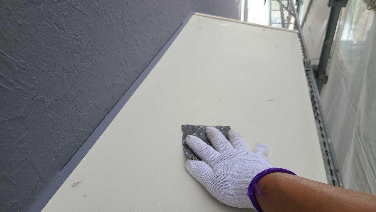 【庇塗装】ケレン作業