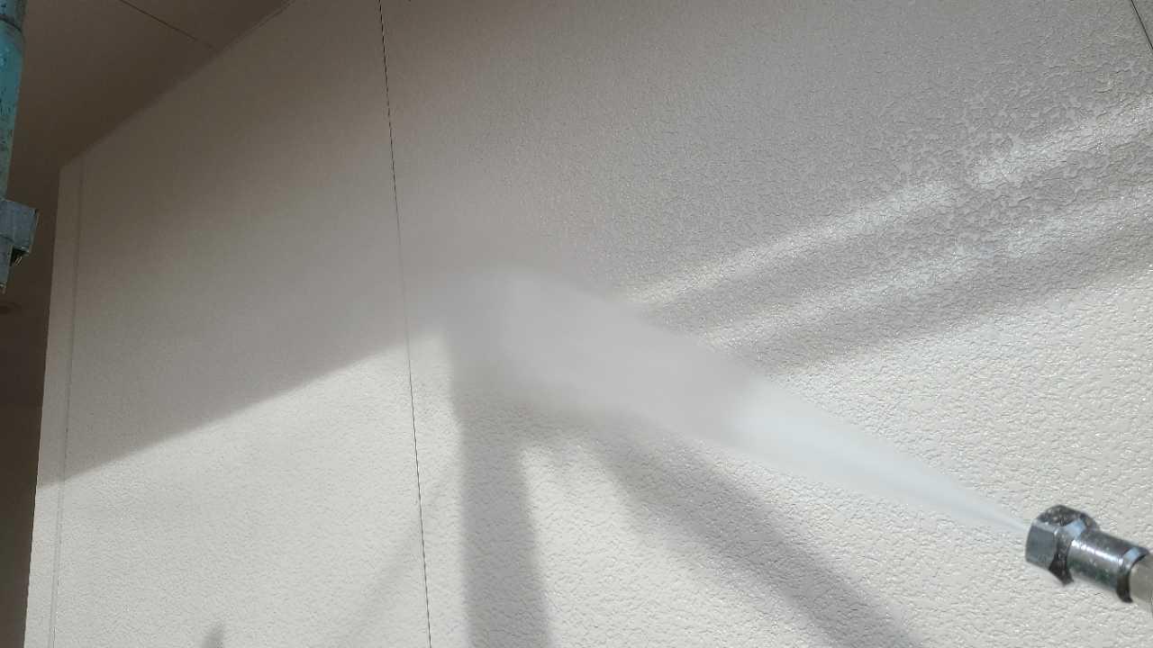 【外壁洗浄】バイオ洗剤塗布