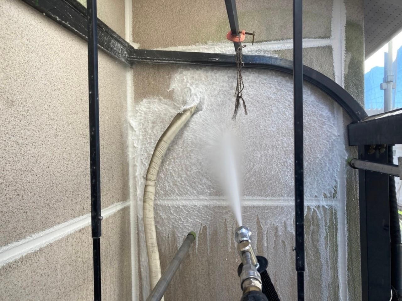 【外壁洗浄】バイオ洗剤塗布