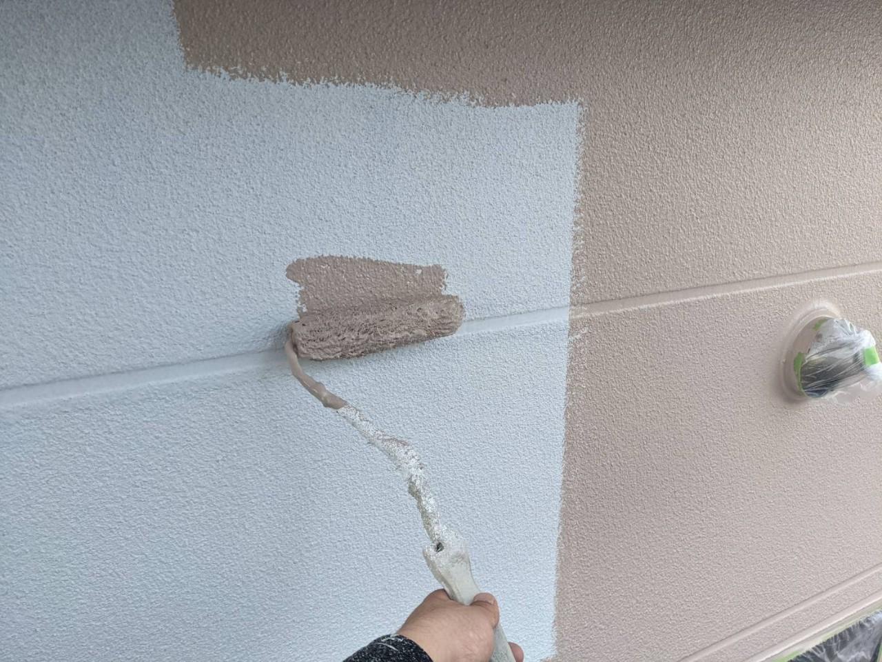 【外壁塗装1】中塗り