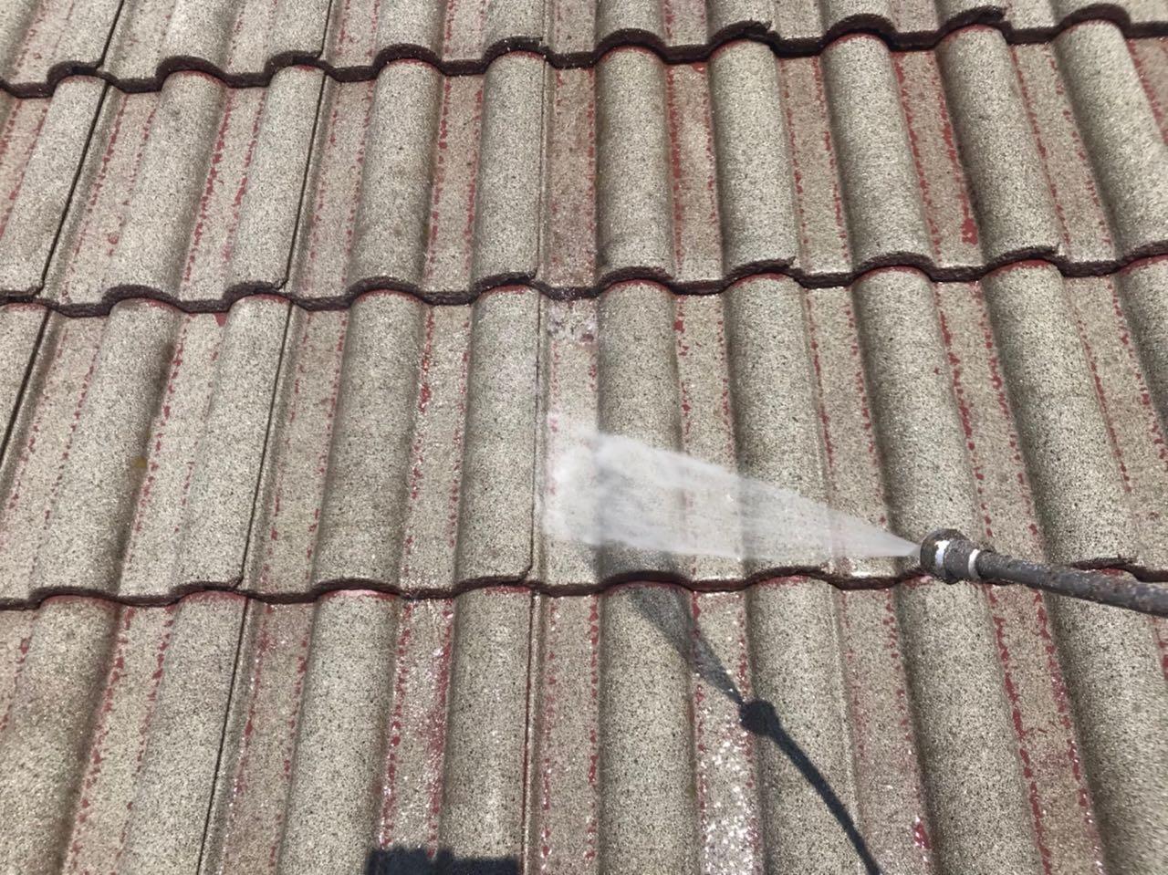 【屋根洗浄】高圧水洗浄