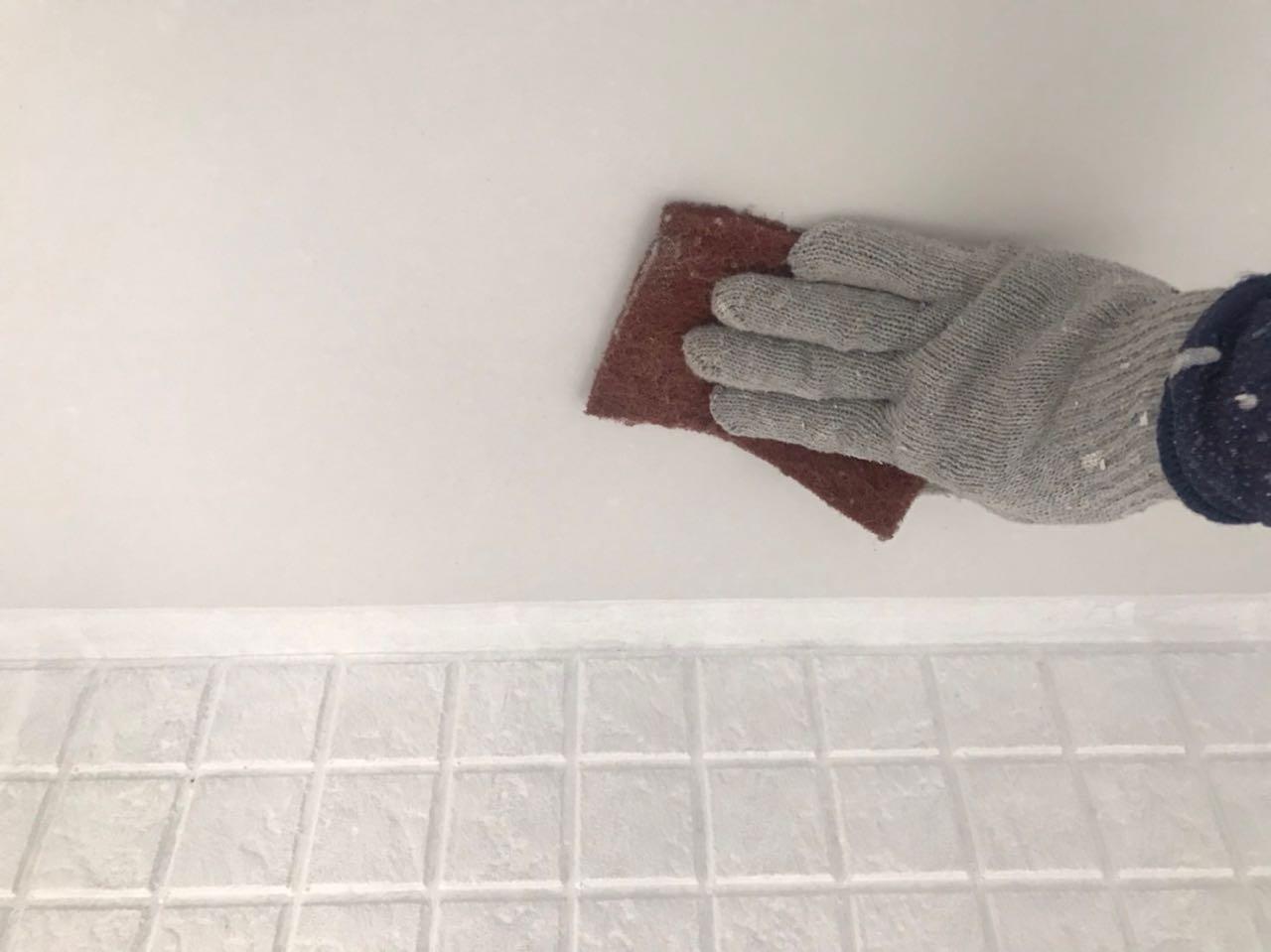 【軒天塗装】ケレン作業