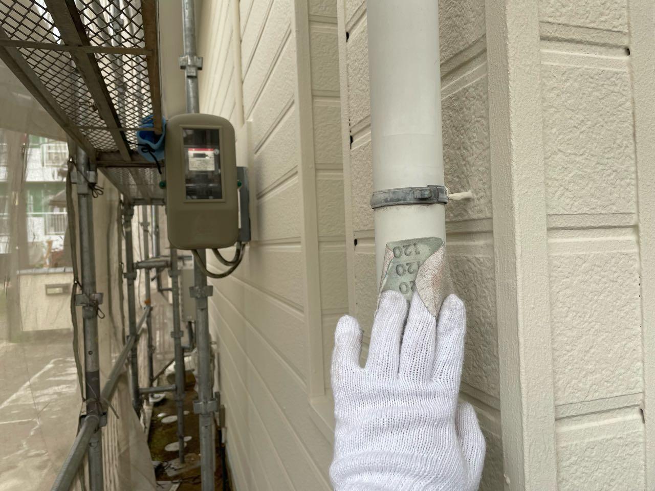 【雨樋塗装】ケレン作業