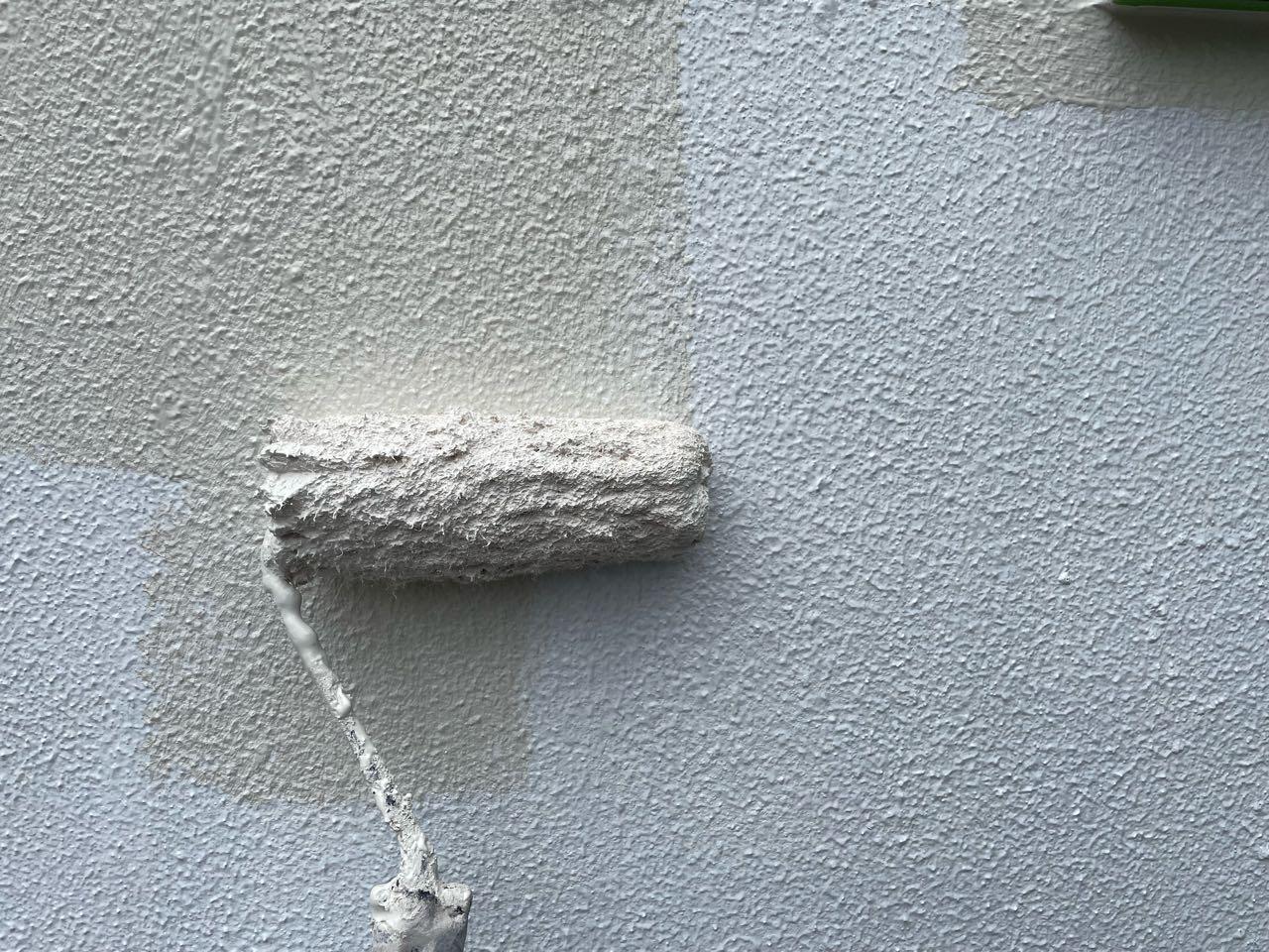 【擁壁塗装】仕上げ塗装1回目