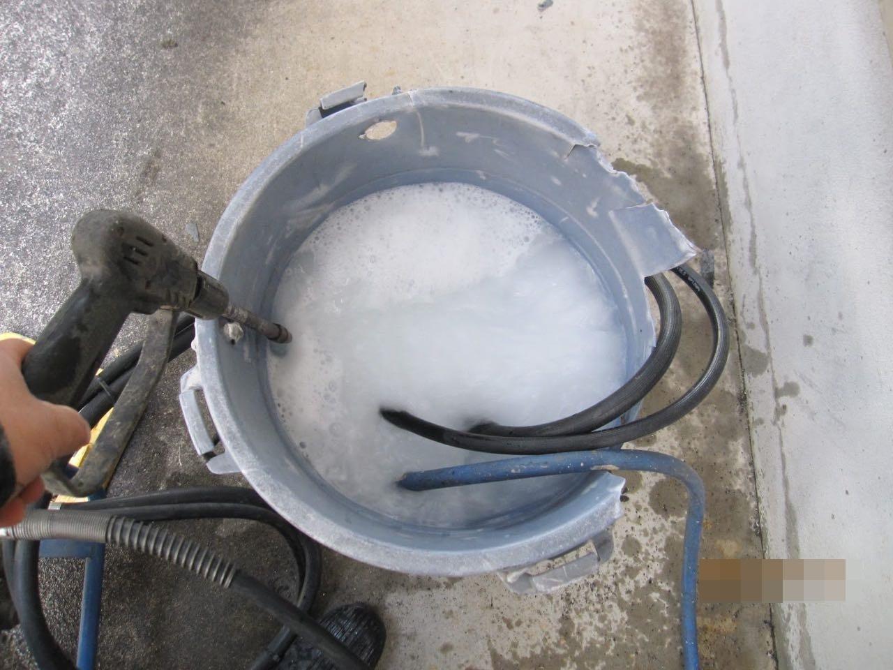 【バイオ洗剤準備】洗浄液攪拌