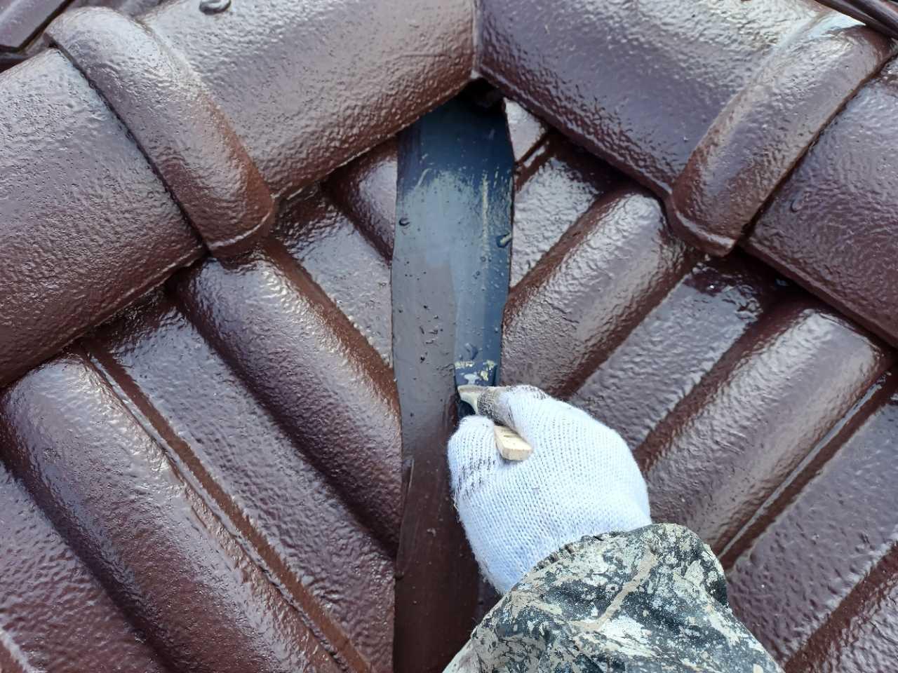 【屋根棟板金塗装】仕上げ塗装2回目