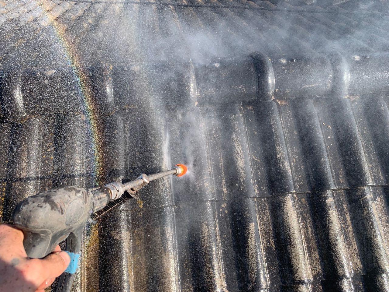 【屋根洗浄】高圧水洗浄