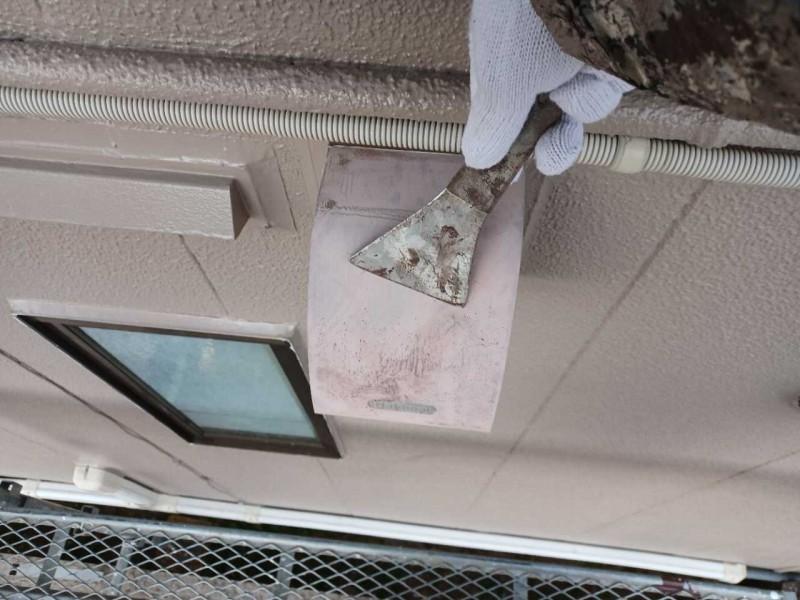 【スリムダクト塗装】ケレン作業