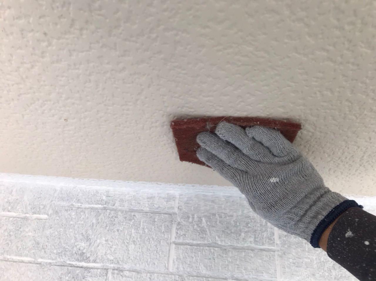 【軒天塗装】ケレン作業