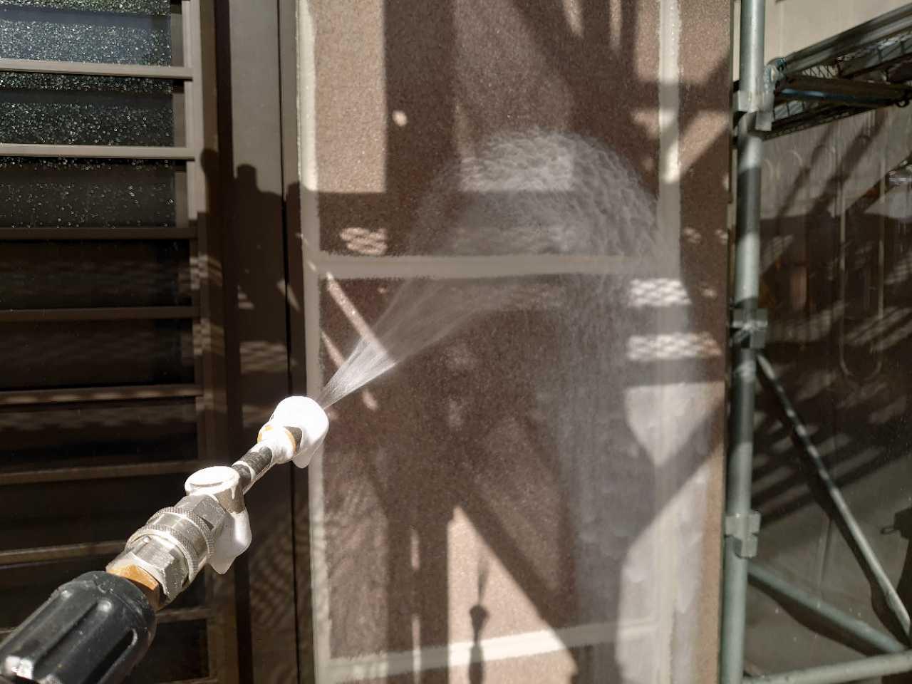 【外壁洗浄】バイオ洗剤塗布