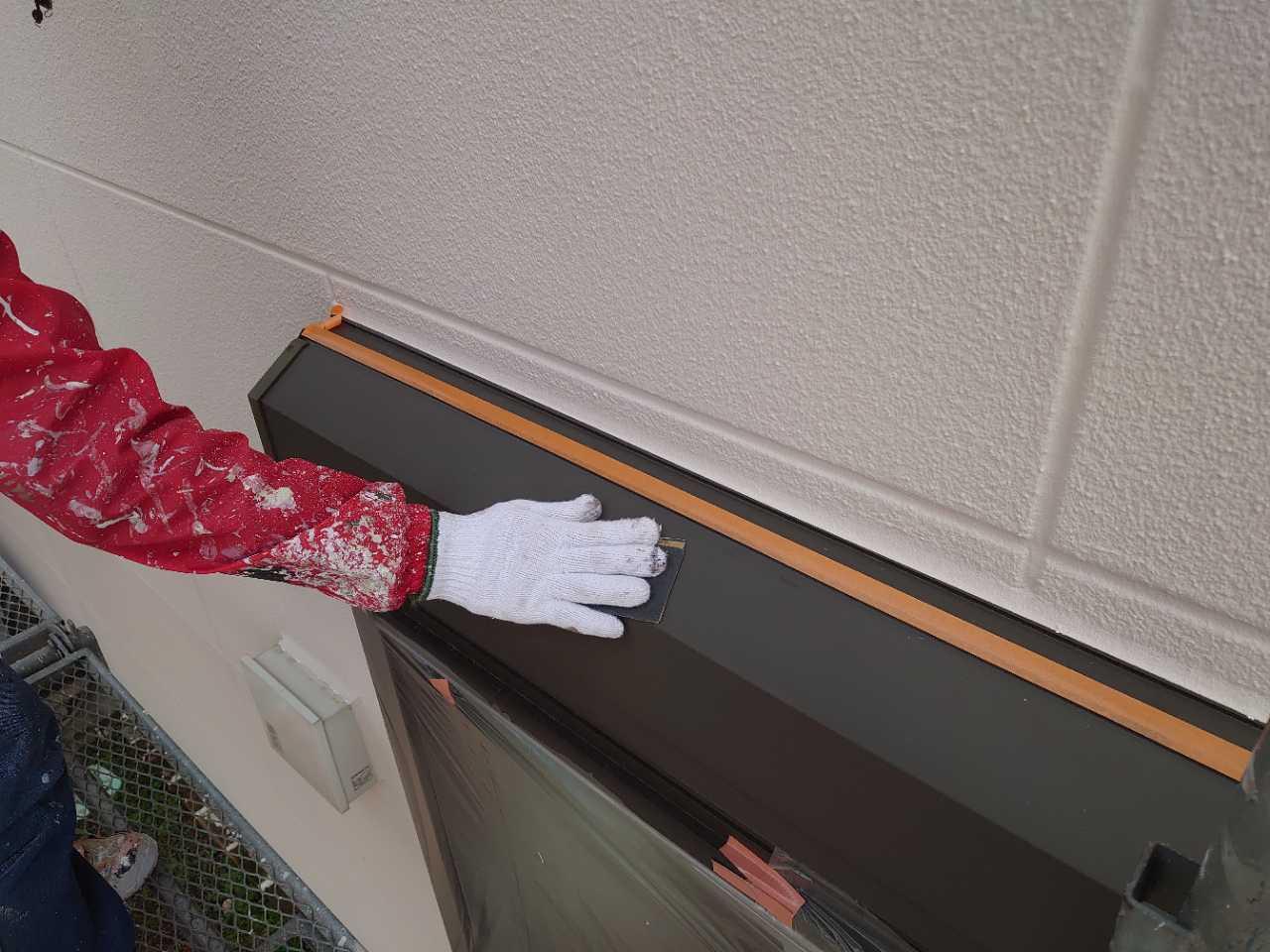 【シャッターボックス塗装】ケレン作業