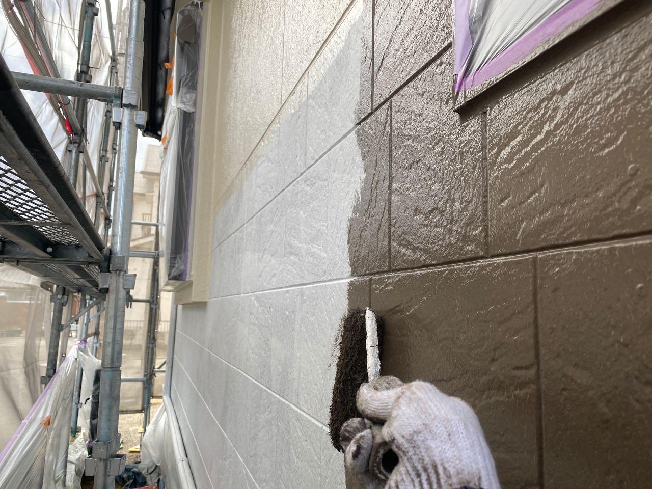 【外壁塗装2】中塗り