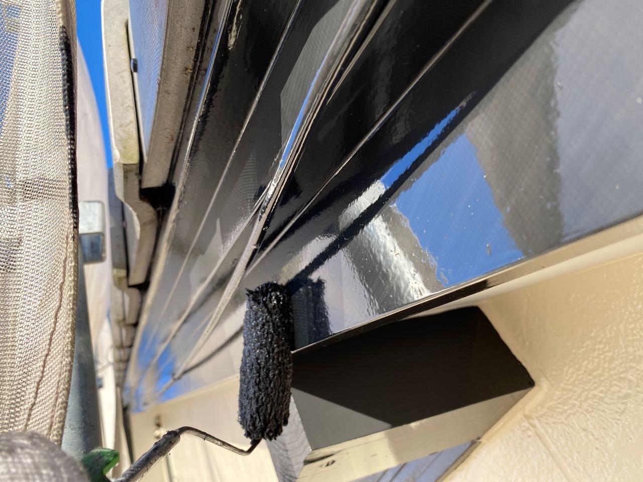 【破風・鼻隠し塗装】上塗り