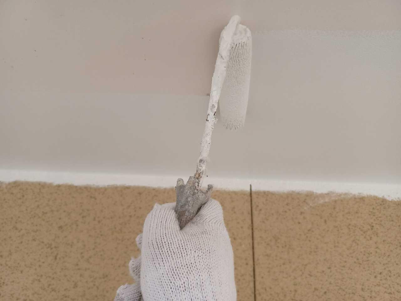 【軒天塗装】下塗り