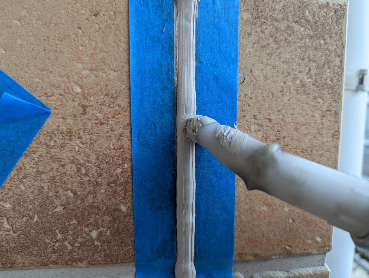 【シーリング工事】コーキング充填