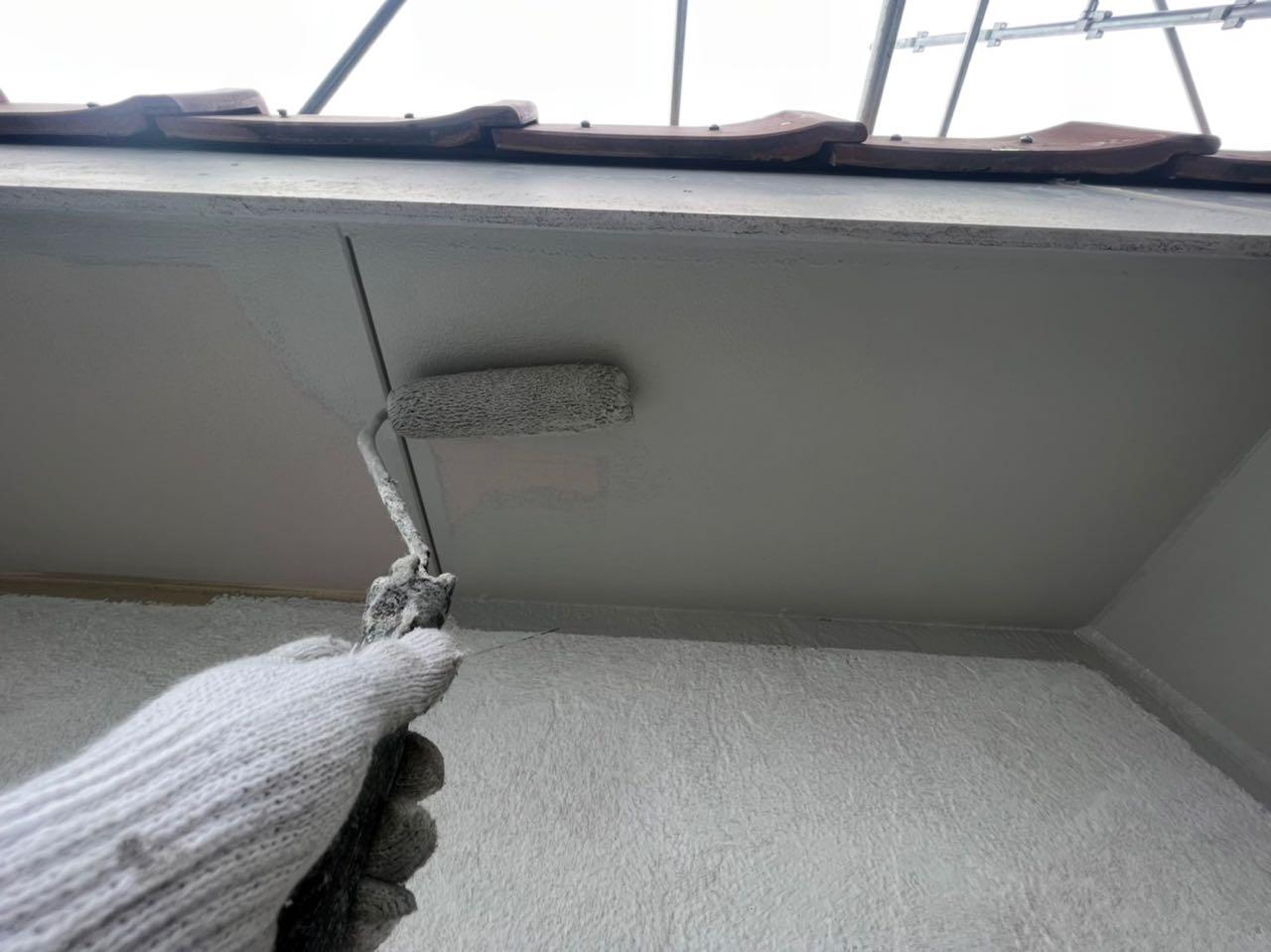 【軒天塗装】下塗り