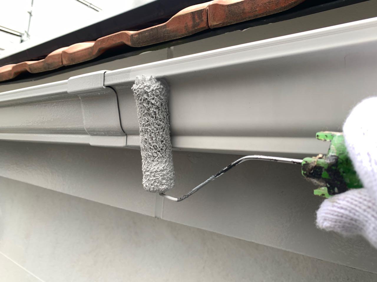 【雨樋塗装】下塗り