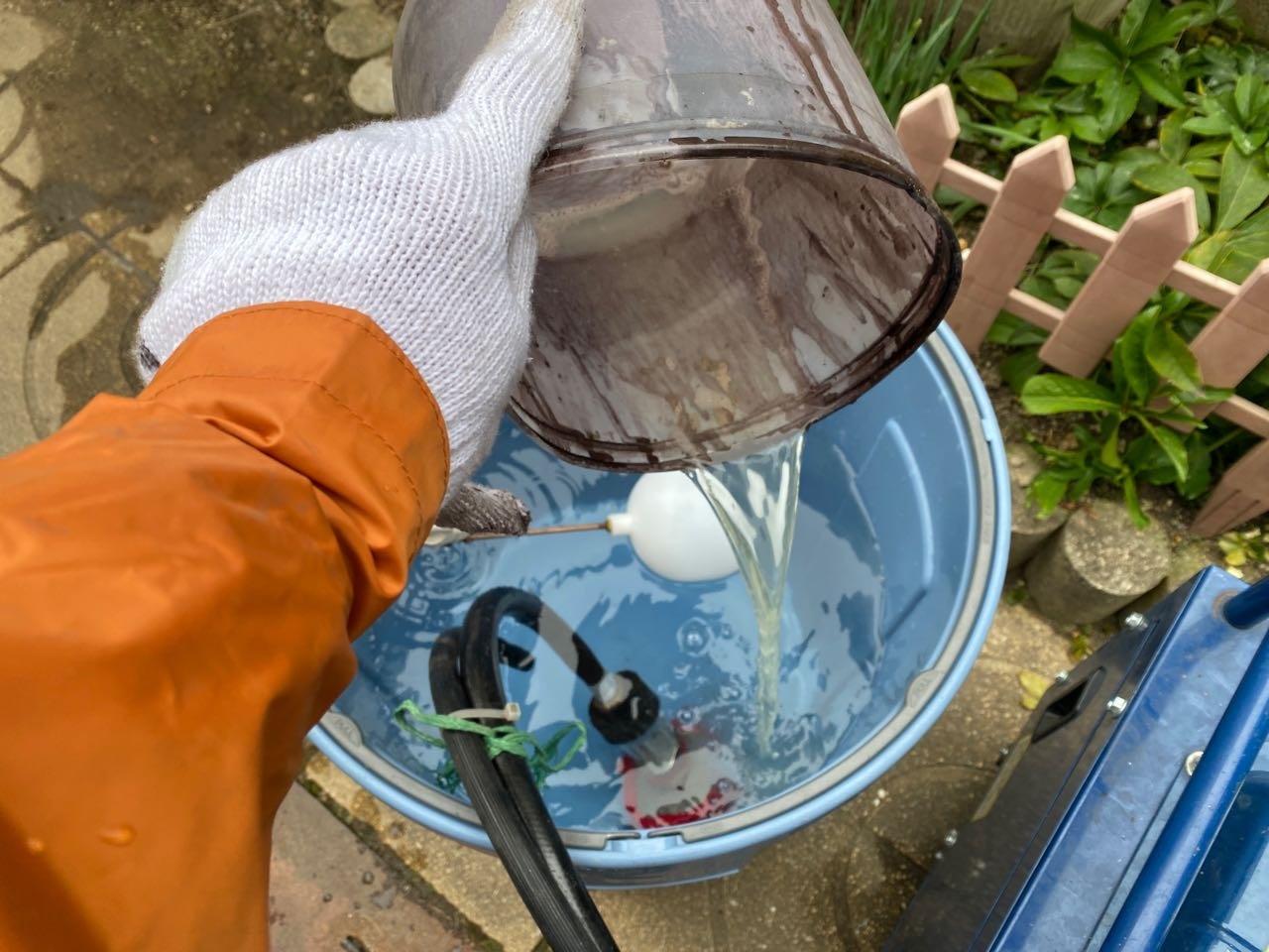 【バイオ洗剤準備】原液混入