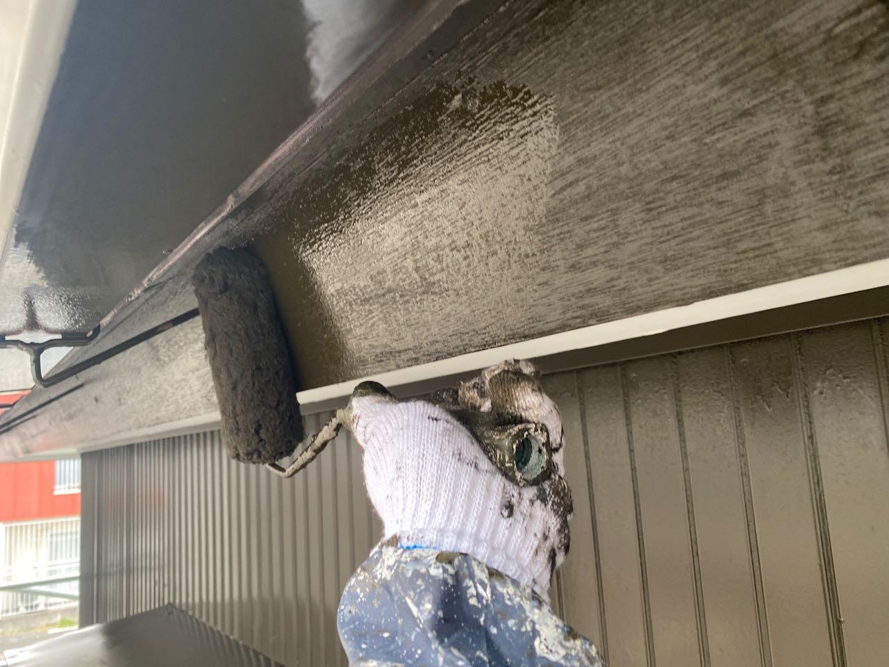 【破風・鼻隠し塗装】上塗り